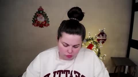 sophia__olsen online show from December 2025 06:00:01 AM