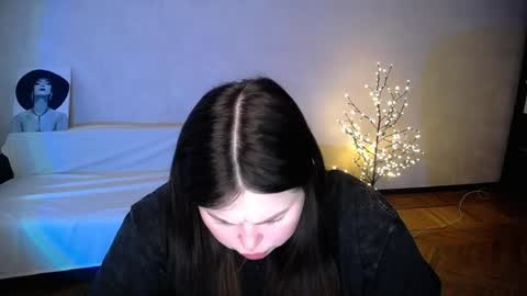 sophia__olsen online show from June 2026 06:09:01 AM