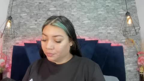 Snapshot of sophia_brunett chatting on April 2026 11:47:02 AM Sophia online show from April 2026 11:47:02 AM