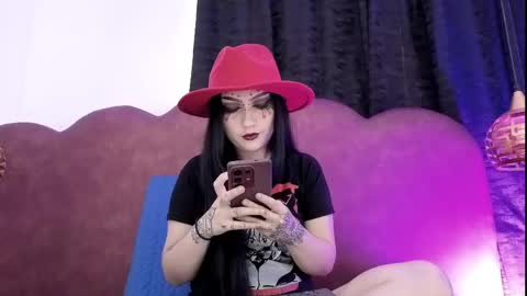 sophia hottie online show from April 2026 04:00:01 PM