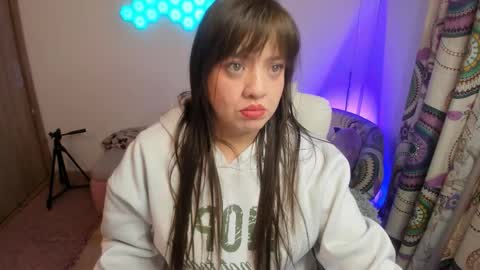 sophia_grants online show from November 2025 02:32:02 AM