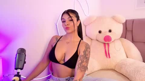 Snapshot of sophia_karsonn chatting on November 2025 07:04:02 PM Sophia Carson online show from November 2025 07:04:02 PM