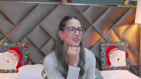 Sofia online show from November 2025 02:32:02 PM