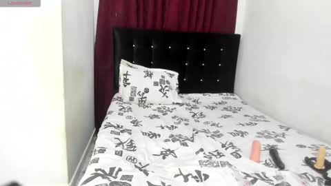 sophia_moons_ online show from March 2026 12:38:01 AM