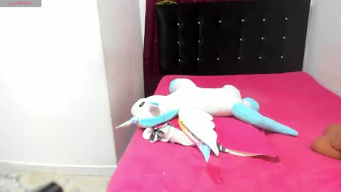 sophia_moons_ online show from April 2026 12:45:01 AM
