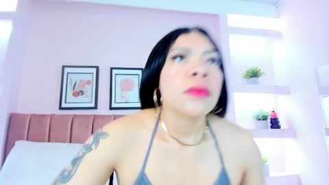 Sophi online show from February 2026 12:02:01 PM