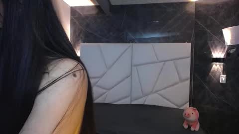 Sophi  online show from February 2026 06:37:02 PM