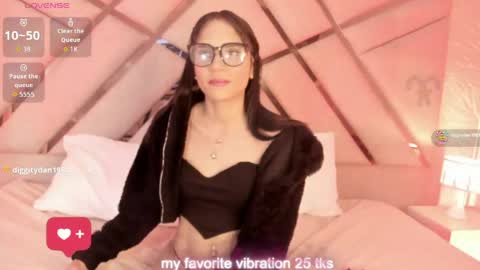 Snapshot of sophiaa_paris chatting on May 2026 03:34:01 AM Sophia Paris online show from May 2026 03:34:01 AM