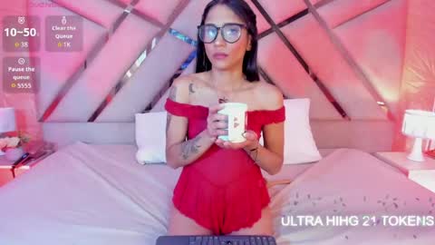 Snapshot of sophiaa_paris chatting on May 2026 03:57:02 AM Sophia Paris online show from May 2026 03:57:02 AM