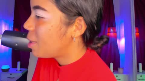 Sophie Hill  online show from November 2025 09:36:01 PM