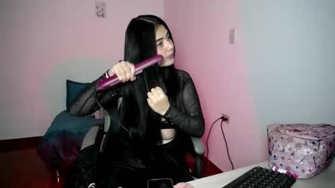 sophia online show from October 2025 10:43:02 PM