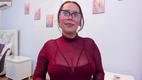 Snapshot of sophiaqueens chatting on June 2026 08:20:02 PM Sophia online show from June 2026 08:20:02 PM
