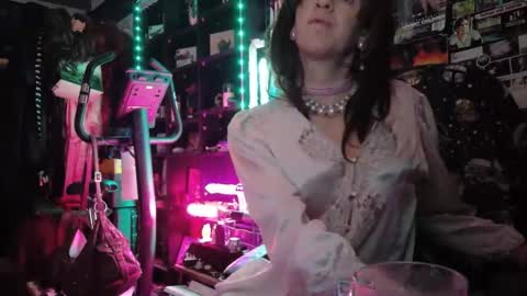 Sophie Satin1980 online show from May 2026 11:23:04 PM