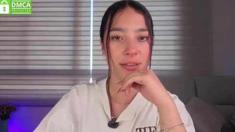 Sophie  online show from November 2025 09:15:01 PM