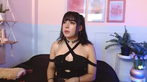 Snapshot of sophie_benet_ chatting on May 2026 01:08:02 PM Sophie online show from May 2026 01:08:02 PM