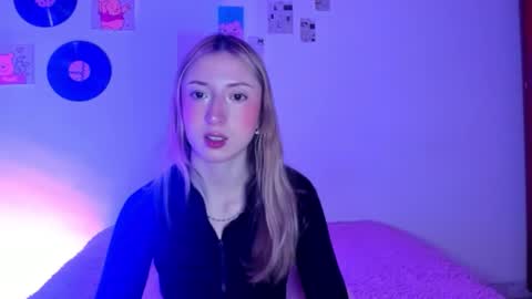 Snapshot of sophie_collins13 chatting on March 2026 08:08:02 AM Sophie online show from March 2026 08:08:02 AM