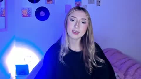 Snapshot of sophie_collins13 chatting on March 2026 06:24:02 AM Sophie online show from March 2026 06:24:02 AM