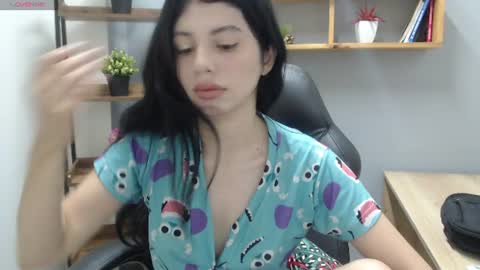 Snapshot of sophie_copers chatting on June 2026 02:41:02 PM S O P H I E online show from June 2026 02:41:02 PM