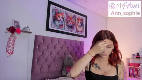 Snapshot of sophie_dolly_ chatting on September 2025 10:23:01 PM sophie doll online show from September 2025 10:23:01 PM