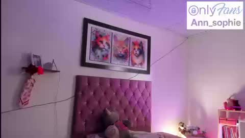Snapshot of sophie_dolly_ chatting on September 2025 02:53:01 PM sophie doll online show from September 2025 02:53:01 PM