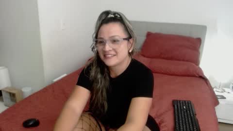 Snapshot of sophie_lopez1 chatting on October 2025 03:50:01 AM Sofa online show from October 2025 03:50:01 AM