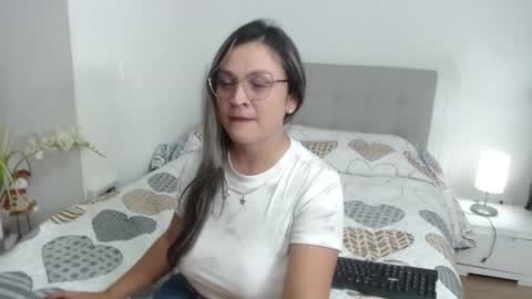 Snapshot of sophie_lopez1 chatting on November 2025 03:09:02 AM Sofa online show from November 2025 03:09:02 AM