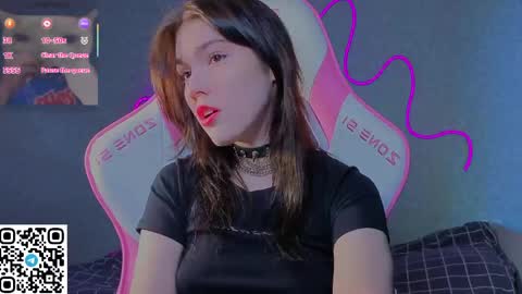 sophie_nomenal_ online show from April 2026 03:13:01 PM