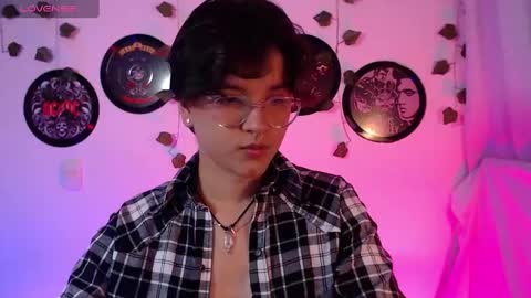 sophie_ross1 online show from October 2025 01:08:02 AM