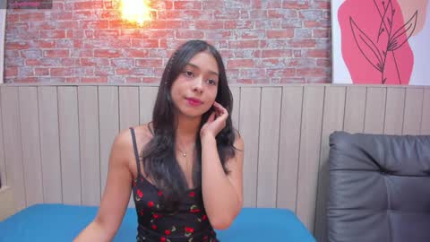 Sophie online show from January 2025 12:07:02 PM