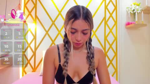 Sophie online show from April 2026 12:31:01 PM