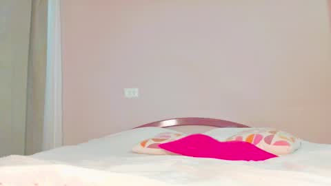 Snapshot of sophiechan69 chatting on October 2025 12:27:01 PM ShopieChan69 online show from October 2025 12:27:01 PM