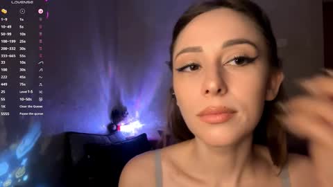 Snapshot of sophiedescoteaux chatting on November 2025 07:05:02 PM Mira online show from November 2025 07:05:02 PM