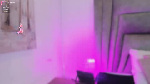 Snapshot of sophiee_smith chatting on July 2026 11:08:02 AM Sophie online show from July 2026 11:08:02 AM