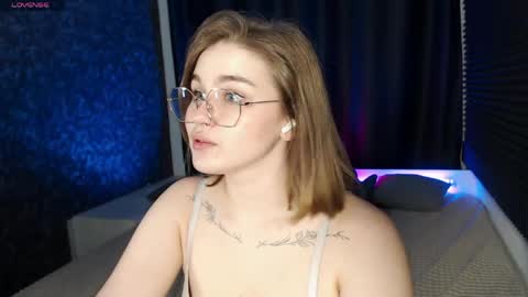 Sophie online show from April 2026 08:29:02 PM