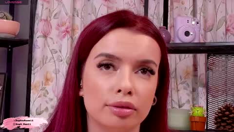 sophieraee online show from May 2026 06:48:02 PM