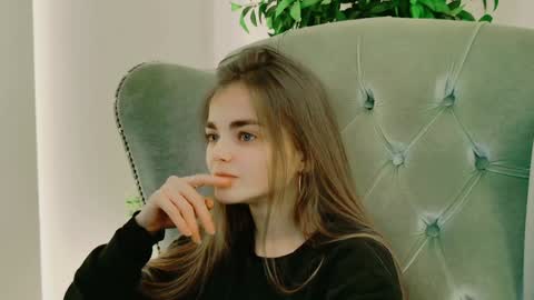 Sophie and my bestie Mandy    online show from December 2024 04:29:02 PM