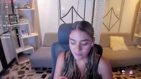 Snapshot of sophiewatson_ chatting on June 2026 05:56:01 AM sophiewatson_ online show from June 2026 05:56:01 AM