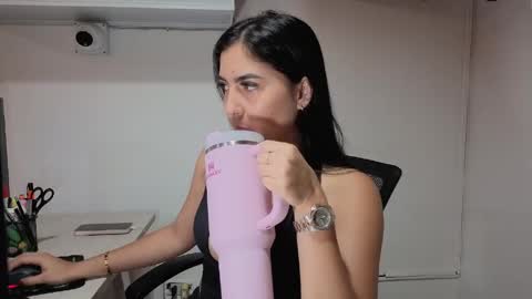 Snapshot of sophiie_blakee chatting on May 2026 10:44:02 PM Sophiee online show from May 2026 10:44:02 PM