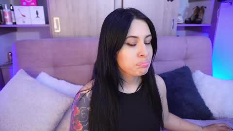 Sophiie online show from April 2026 02:18:01 AM