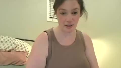 Snapshot of sotamom chatting on May 2026 02:08:03 AM NaughtyMommy online show from May 2026 02:08:03 AM