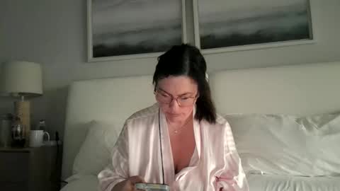 Snapshot of sotamom chatting on May 2026 12:24:01 PM NaughtyMommy online show from May 2026 12:24:01 PM