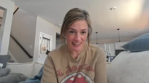 Snapshot of sotamom chatting on August 2026 04:17:02 PM NaughtyMommy online show from August 2026 04:17:02 PM