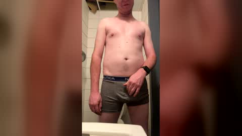 Southernblueyes online show from April 2026 04:51:01 PM