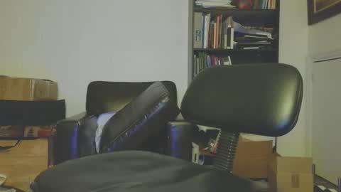 Southernblueyes online show from April 2026 08:31:01 PM