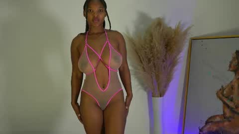 Snapshot of sow_fitt chatting on May 2026 12:32:01 PM sow_fitt online show from May 2026 12:32:01 PM