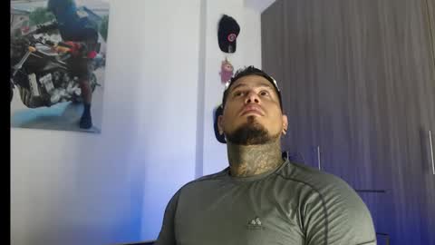 soy_apolo online show from February 2026 04:02:01 AM