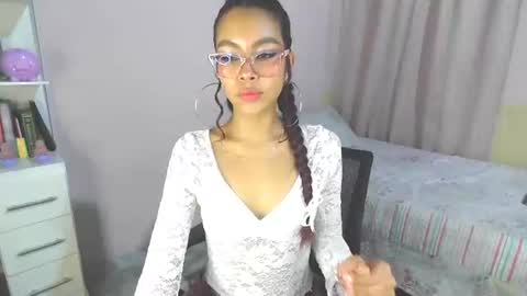 Snapshot of soy_miauhg chatting on July 2026 04:10:02 AM Miauhg online show from July 2026 04:10:02 AM