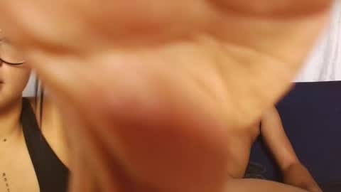 Yesi online show from November 2025 04:56:01 AM