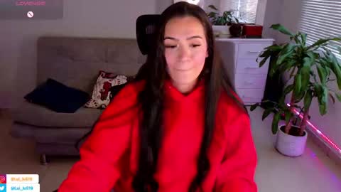 Luisa    online show from February 2025 10:11:02 PM