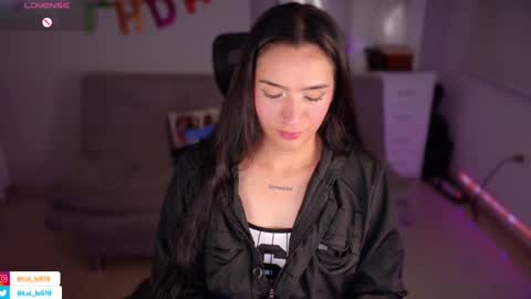 Luisa    online show from March 2025 11:12:01 PM